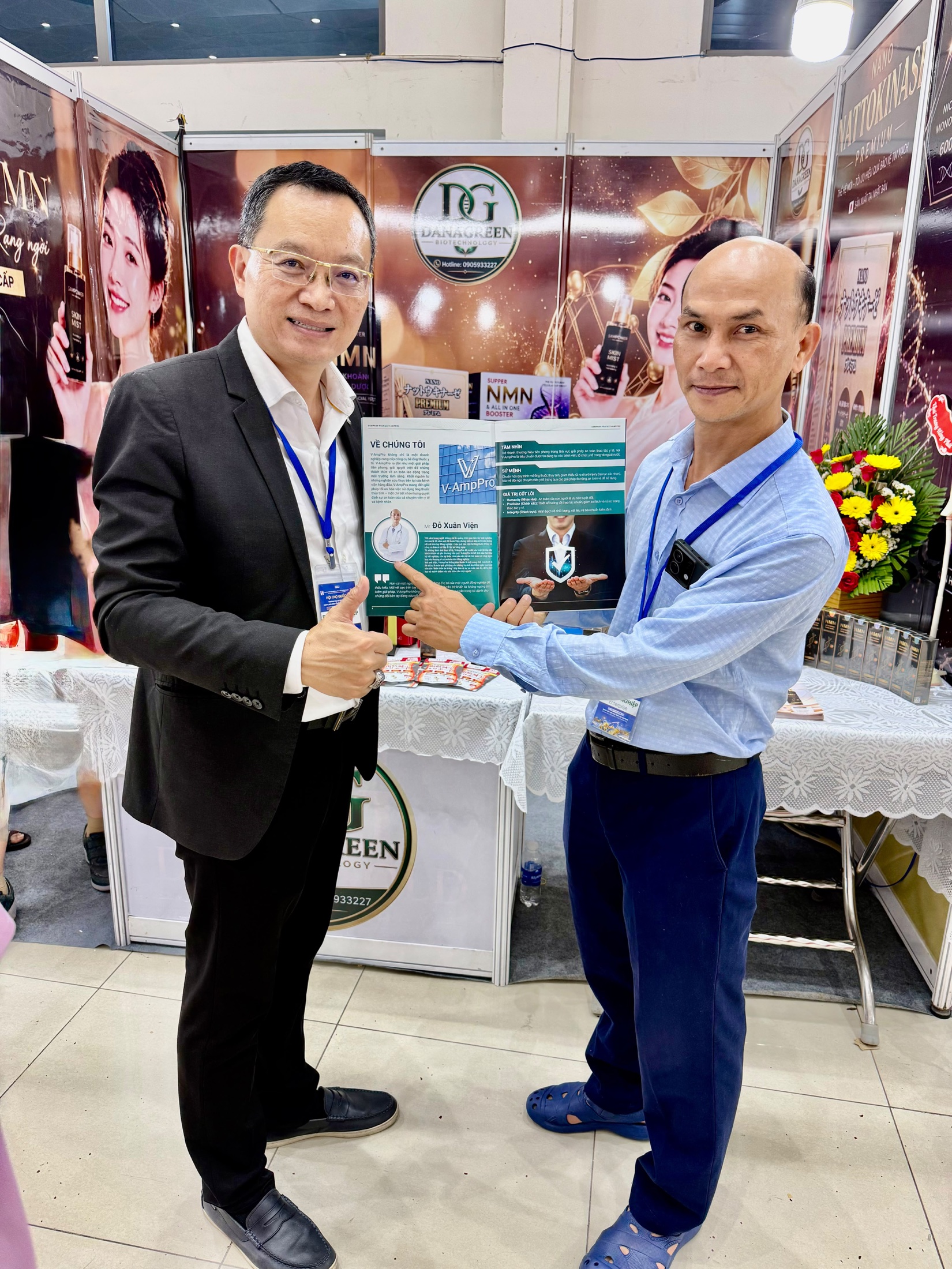 Giới thiệu sản phẩm BioDanaGreen cùng đối tác tại hội chợ